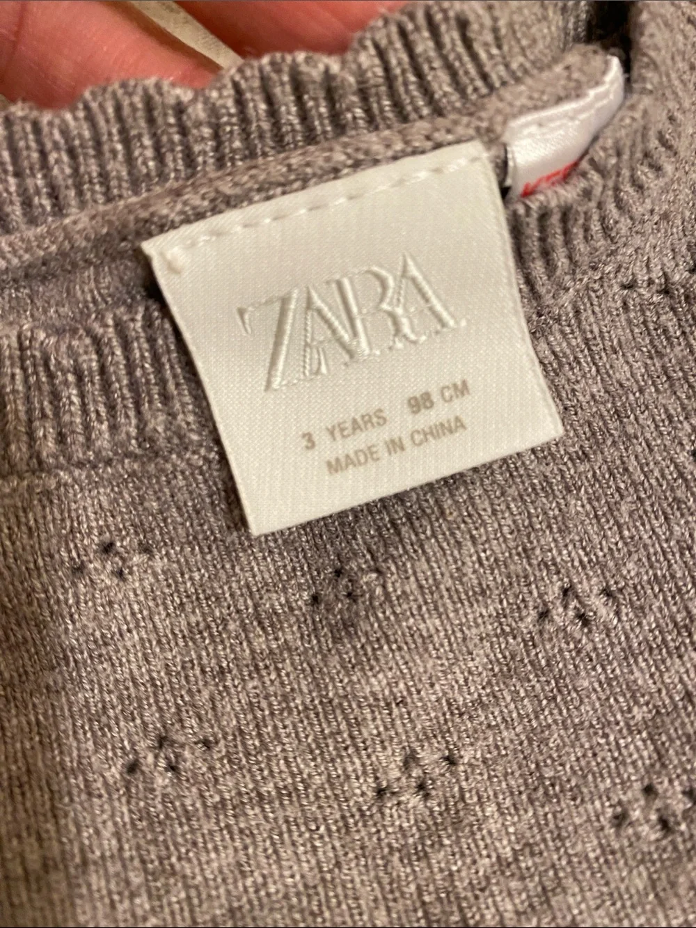 Zara Girls Knit Sweater in Light Taupe with Pink Flower Detail. Size 2 & 3years.